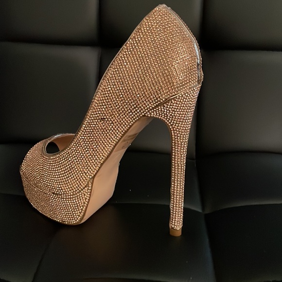 Rose Gold Sparkle Pump - Picture 2 of 4
